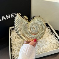 2024 新しいアクリルコンクバッグショルダークロスボディヨーロッパとアメリカのトレンディなファッションディナーバッグ女性のための
