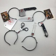 ハロウィーンの頭を突き刺すナイフのトリック、面白いホラー帽子、なりすまし小道具、模擬包丁の鋭いナイフ、斧、注射器ヘッドバンド