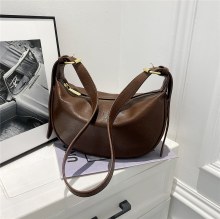 新しいレディースバッグハイエンドニッチデザインバッグ女性の韓国スタイルカジュアルファッション貿易クロスボディ餃子バッグ