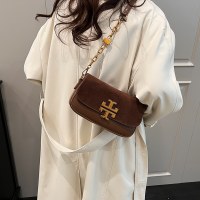 フレンチニッチ 2024 新しいバッグ秋と冬のレトロなシングルショルダー脇の下ハイファッションクロスボディバッグシンプルな小さなスクエアバッグ
