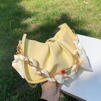 ニッチデザインプリーツクラウドバッグ白小さなバッグ女性の夏 2024 新しいトレンディな脇の下バッグ多目的クロスボディバッグ