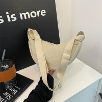 女性のためのナイロンバッグ 2024 夏の新しいファッショナブルなサドルバッグ多用途クロスボディバッグ団子バッグ