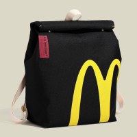 黒マクドナルドのスクールバッグ 2024 新しいトレンディな紙バッグバックパック女性のバックパック大容量学生クラスバッグ