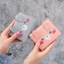 女性用ショートウォレット、漫画のかわいい学生用三つ折り財布、ファッショナブルなバックルのレディースウォレット