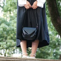 ライトラグジュアリー、ファッショナブルで多用途なワンショルダークロスボディクラウドレディースバッグ2024秋の新作プリーツエンベロープスモールスクエアバッグ