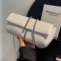 女性のための多用途の西洋スタイルの小さなバッグ 2024 新しいトレンディなチェーンテクスチャショルダーバッグデザインファッショナブルな夏のクロスボディバッグ