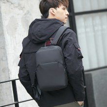 ミニ小型バックパックメンズ小型日本のトレンディブランド軽量スクールバッグシンプルなレジャー旅行ユニバーサル小型バックパック