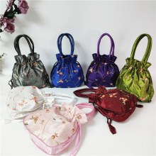 ハンドバッグ女性の小さなバッグクラッチバッグエスニックスタイル刺繍バッグ小銭入れ女性のバケツバッグ巾着韓服携帯電話バッグ