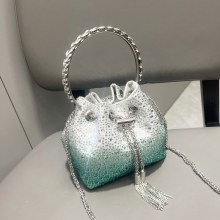 ヨーロッパとアメリカのレディースバッグ、ホットダイヤモンドハンドバッグ、ハンドバッグ、チェーンショルダーバッグ、メタルリングディナーバッグ、バケットバッグ