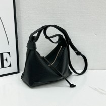 ホーボーバッグ、怠惰な脇の下の トートバッグ 、通勤、多用途、ファッショナブルな女性用ワンショルダークロスボディバッグ