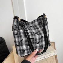 チェック柄コントラストカラーの女性のバッグ 2024 新しいシンプルなファッション西洋スタイルの弓多用途ショルダーバケットバッグ