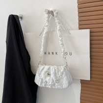 プリーツ脇の下バッグ、トレンディなウエスタンスタイル、多用途チェーン2024新しい夏の小さなショルダーバッグ