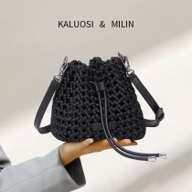 新しいシルク織りバケットバッグ、ファッショナブルでトレンディなハンドバッグ、ハイエンドで多用途なミニカジュアルショルダークロスボディバッグ