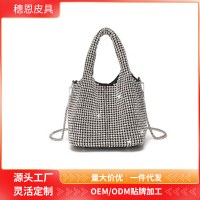 イブニングバッグレディースバッグ2024新しいファッションチェーンダイヤモンドフルダイヤモンドポータブルワンショルダークロスボディバケットバッグ