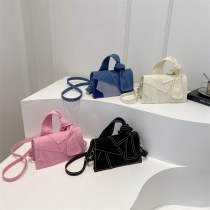 ニッチ デザイン スプライシングバッグ女性のための 2024 春の新ファッションハンドヘルド小さな正方形バッグレトロデニムクロスボディバッグ