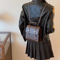 大容量のファッショナブルでシンプルな気質のバックパック秋の新しいスタイルのカジュアルバッグ女性のシンプルなバッグトレンド