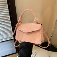 今年の女性向け人気バッグ 2024 新しいスタイルと多用途の女性用クロスボディバッグ、ファッションテクスチャーショルダーハンドバッグ