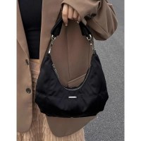 女性のためのバッグ 2024 新しいレトロブラックダーククラウドバッグハイエンドニッチ脇の下バッグポータブルショルダーバッグ三日月バッグ