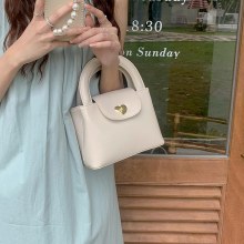韓国のラブロックハンドバッグ、ブロガーと同じスタイルのレディースバッグ、カジュアルでファッショナブルなワンショルダークロスボディバッグ