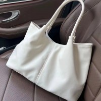 日韓で今年人気のトートバッグ、ニッチファッション大容量デイリー通勤ショルダーバッグ
