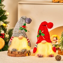 ライトと発光ニット帽人形ルドルフ人形クリエイティブギフトオーナメント付きのハイエンドのクリスマスデコレーション。