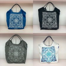 日本の花蔓刺繍ショッピングバッグニッチナイロンハンドバッグ環境に優しいバッグ新しいバッグ刺繍