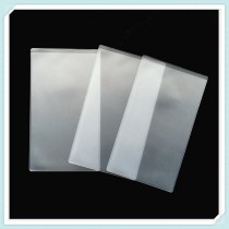 卸売つや消しPVC名刺ホルダー、透明PVC展示IDバッジホルダー、プラスチック銀行通帳カードホルダー