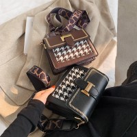 2024 新しい女性のバッグファッションレトロトレンド小さな正方形バッグ対照的な色シングルショルダークロスボディバッグイン外国スタイルバッグ女性のための