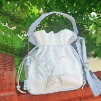 手刺繍キャンバスレディースバッグ、古代スタイルのハンドバッグ、漢服バッグ、タッセルバッグ、クロスボディバッグ、エスニックスタイルの女性用刺繍バッグ