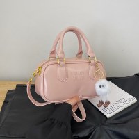 女性のためのバッグ 2024 新しいハイエンドハンドバッグボウリングショルダークロスボディ小さな正方形バッグ
