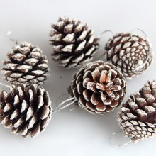 クリスマス装飾松ぼっくりクリスマスツリー装飾オリジナルカラー松ぼっくり 5 センチペンダントホワイトエッジ松ぼっくりペンダント