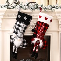新しい赤と黒のチェック柄の吊り足クリスマスストッキングクリスマスデコレーションギフトバッグデコレーションアレンジメント