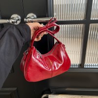 ニッチデザイン脇の下バッグ女性のための 2024 新作夏の韓国版トレンディなハイエンド人気のシングルショルダークロスボディ団子バッグ