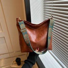 夏の新しいスタイルのファッショナブルなポータブルショルダークロスボディ女性のための大容量バケットバッグ