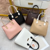 新しいハンドバッグ 2023 クラシックファッション二層ショルダーバッグ女性のニッチ デザイン 女性のクロスボディバッグ