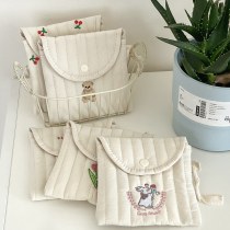 漫画の刺繍入りの叔母のナプキンバッグ、見た目もかわいい女の子のポータブルコンパクト月経バッグ生理用ナプキン収納袋