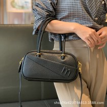 本革トーストバッグ、レトロピローバッグ、ニッチな女性用脇の下バッグ
