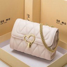 ガールフレンドへのラブバッグギフト 2021 新しいスタイルの小さな香りのよいスタイル菱形チェーンバッグ多用途クロスボディバッグ女性の夏の小さなバッグ