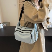 2024 新しいカジュアルシンプルなナイロンレディースバッグ無地夏の人気のショルダーバッグ大容量人気のクロスボディバッグ