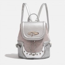 バックパック女性のシルバーピンクバックパックホットガールニッチ デザイン バックパック通勤チェーンバックパック女性