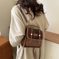 シンプルなバックパックの女性のハンドバッグ韓国スタイルのカジュアルなお出かけ旅行バッグ冬の新しいニッチデザインバッグ