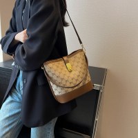 サマーバッグ女性のための 2024 新しいファッションポータブルショルダーバッグテクスチャ大容量メッセンジャーバッグ女性の小さなバッグ