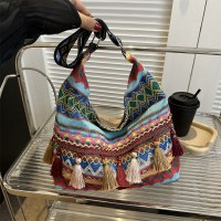 大容量のファッショナブルなナショナルスタイルのタッセルクロスボディカジュアルバッグ2024春の新作多用途ワンショルダーアンダーアームトート